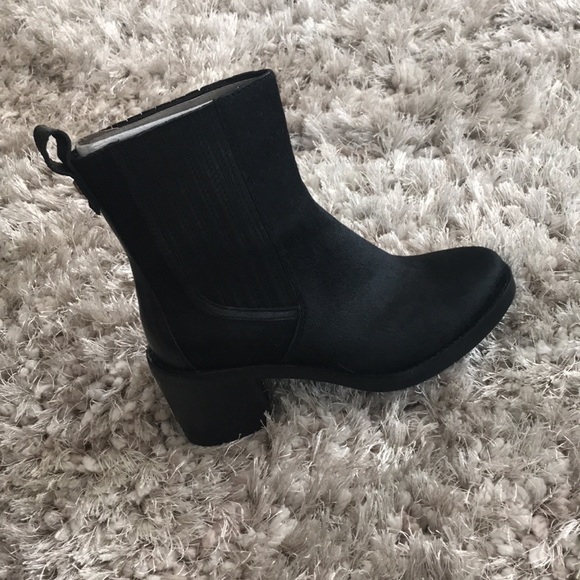 BNWOB Ugg Australia Camden Chelsea Boots - Picture 3 of 6